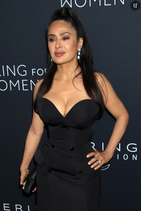 L’éternel sex symbol Salma Hayek célèbre à bientôt 60 ans l’anniversaire de son role model définitif : Frida Kahlo, peintre iconique qu’elle a incarné au cinéma, Oscar à la clé.