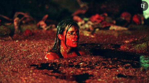 Et 20 ans plus tard, un tout nouveau public risque bien de découvrir ce néo-classique. C'est un site spécialisé dans le cinéma d'horreur qui nous l'apprend : "The Descent de Neil Marshall est de retour dans les cinémas du Royaume-Uni et d'Irlande à partir du 24 octobre 2025 pour son 20e anniversaire avec une toute nouvelle restauration 4K approuvée par Neil Marshall."