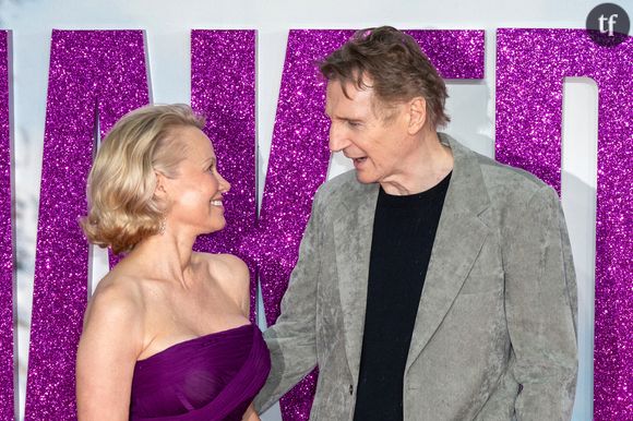 Une idylle qui réjouirait les internautes

Les internautes ont en tout cas envie de croire à cette idylle, si l'on en juge par les nombreux commentaires en ligne. "Oh wow un match que je n'ai jamais vu venir", "Un couple iconique", "Ils sont mignons ensemble, c'est bien pour eux", "Ils ont l'air bien ensemble, j'adorerais les voir en couple", "C'est un homme adorable qui mérite tout le bonheur du monde. Et elle semble être quelqu'un de simple et chaleureux. Je leur souhaite tout le bonheur possible", "Je suis un peu obsédée par eux ! Est-ce qu'ils peuvent se mettre ensemble ?", "Je ne savais pas que j'avais besoin de les voir ensemble... jusqu'à maintenant", peut-on lire parmi la multitude de réactions positives.