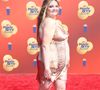 Star et révélation de Too Much, la nouvelle série de Lena Dunham (Girls), Megan Stalter pose fièrement en soutien gorge "american flag" sur la couv de GLAMOUR. Et s'impose en égérie body positive générationnelle, sexy et drôle, acclamée par Cara Delevigne et Charli xcx.