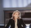 C'est sur le plateau de C l'hebdo que Claire Chazal a confié l'actualité de sa vie amoureuse : un quotidien de femme et de mère solo, qu'elle assume. Elle relate : "Ce n’est pas très grave. Être une femme seule ne me pose aucun problème. L’amour est devenu lointain"