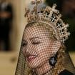 "Trop âgée pour être  sexy", "Mamie en sous-vêtements" : Madonna pose en culotte sur ces photos et les réacs âgistes sont de sortie