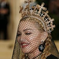 "Trop âgée pour être  sexy", "Mamie en sous-vêtements" : Madonna pose en culotte sur ces photos et les réacs âgistes sont de sortie