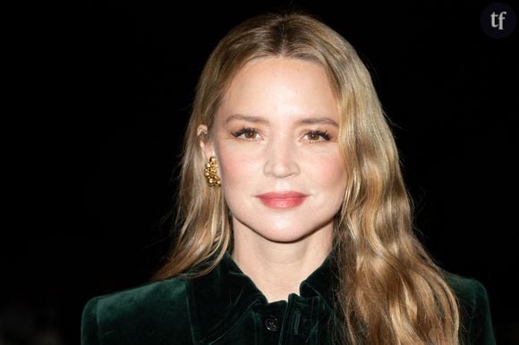 "Trop de botox", "bouffie" : Virginie Efira, 48 ans, fait polémique sur les réseaux sociaux et les haters s’en donnent à cœur joie