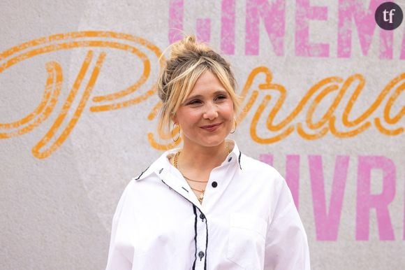 Elle a aussi pointé du doigt la difficulté pour les femmes de trouver du plaisir dans le sexe en raison des injonctions qui pèsent sur les femmes, telles que l'idée que le sexe soit un "devoir conjugal".