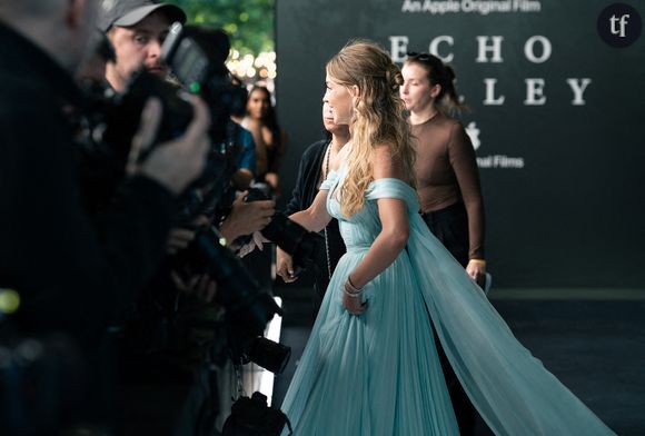 “Quelle honte !”, “Il a 50 ans!” : Sydney Sweeney en couple avec l’ennemi juré de Taylor Swift, Scooter Braun, elle se fait (encore) clasher