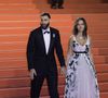 "C'est sa fille", "elle fait très jeune" : Karim Benzema officialise avec sa petite-amie sur le tapis rouge de Cannes... Et le couple se fait critiquer