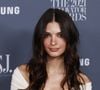"Merci EmRata" : Emily Ratajkowski hier "mauvaise féministe" hyper controversée, enfin célébrée pour ses prises de position politiques ?