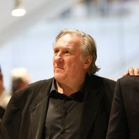 "C'est le fait d'être un gros porc qui a détruit ta carrière" : Gérard Depardieu accuse France Télévisions de l'avoir "cancel", les internautes sont scandalisés