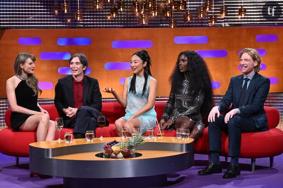 "Épidémie de botox", "un nouveau visage" : Taylor Swift méconnaissable ? Elle se fait clasher pour sa nouvelle apparence physique