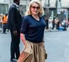 « Elle a minci, c’est fou comme ça se voit », assure un internaute. « Catherine Deneuve a rajeunit elle a maigri », s’est enquis un autre. « Deneuve a perdu des kilos, sa cure lui fait du bien! », pouvait-on aussi lire.