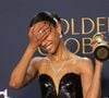 Plus convaincante que jamais dans le thriller musical et queer Emilia Perez de Jacques Audiard, Zoe Saldana, la star de Avatar, pose nue en Une du prestigieux Harpers Bazaar, un magazine qui l'érige en icône de sensualité. Mais les sexistes l'accablent.