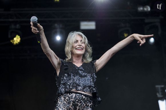 "Quand j'ai pris la parole, j'ai tout perdu". Ca, c'est que déclarait Lio à Libé en 2023. La chanteuse revenait notamment sur sa prise de parole courageuse au sujet du meurtre de Marie Trintignant, il y a 20 ans, sur le plateau de Tout le monde en parle.