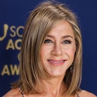 "Trop de botox", "Hyper photoshopée !" : Jennifer Aniston fait polémique avec ces photos "irréelles"