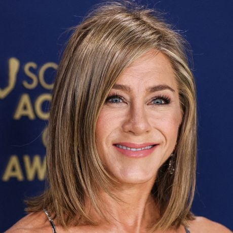 "Trop de botox", "Hyper photoshopée !" : Jennifer Aniston fait polémique avec ces photos "irréelles"
