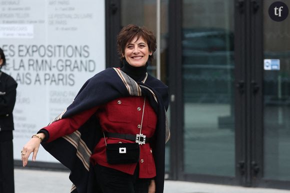 Ce parcours difficile pour accéder à la maternité rend Inès de la Fressange d'autant plus fière de ses filles. "J'ai une immense admiration pour elles. Elles sont drôles, libres, intelligentes et plus solides que je ne l'étais à leur âge", raconte l'icône de la mode. 

Inès de la Fressange, maman fière 

En juin dernier, dans les colonnes de Gala, Inès de la Fressange avait dressé un joli portrait de Nine, 31 ans, et Violette, 26 ans. Elle en avait également profité pour en dévoiler un peu plus sur ses filles. "Elles s’accomplissent dans des domaines très différents du mien", avait confié l’ancienne mannequin. D’un côté, son aînée, Nine, "a quand même fait Normale Sup". Aujourd’hui, la jeune femme est comédienne. Elle a récemment joué le rôle de George Sand dans la série La rebelle, diffusée sur France 2 au printemps dernier. Sa cadette, Violette, a sorti en 2023 son premier roman, Même le bruit de la nuit a changé (Flammarion). "Toutes les deux me bluffent par leur intelligence, leur sensibilité, leur ouverture au monde", avait révélé la maman. Avant de conclure : "Elles m’apprennent pas mal de trucs, notamment ce qui ne se dit plus. Écoutons les jeunes."